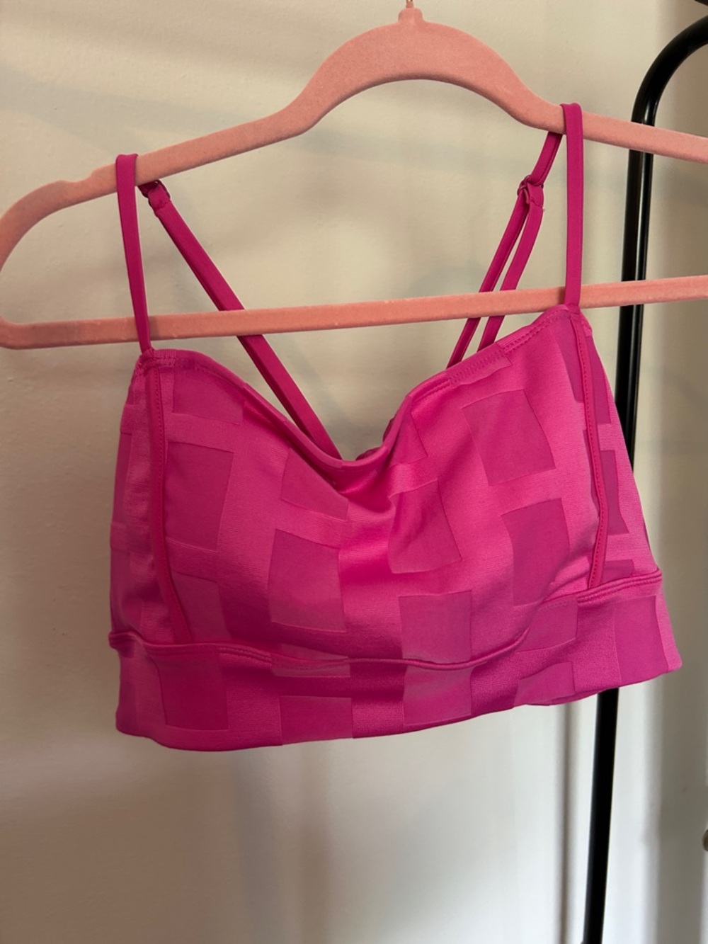 Women's Pink Seamless Swim Sports Bra with Square-Texture